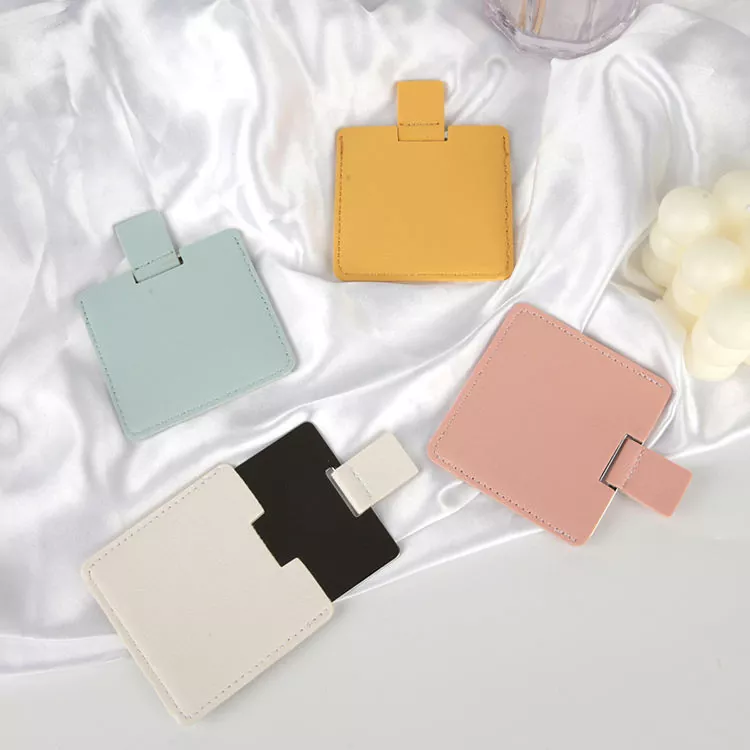 Taschenspiegel im Kreditkartenformat